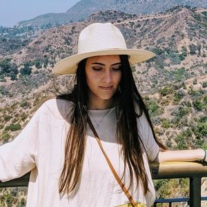 Meet your Posher, Cristina